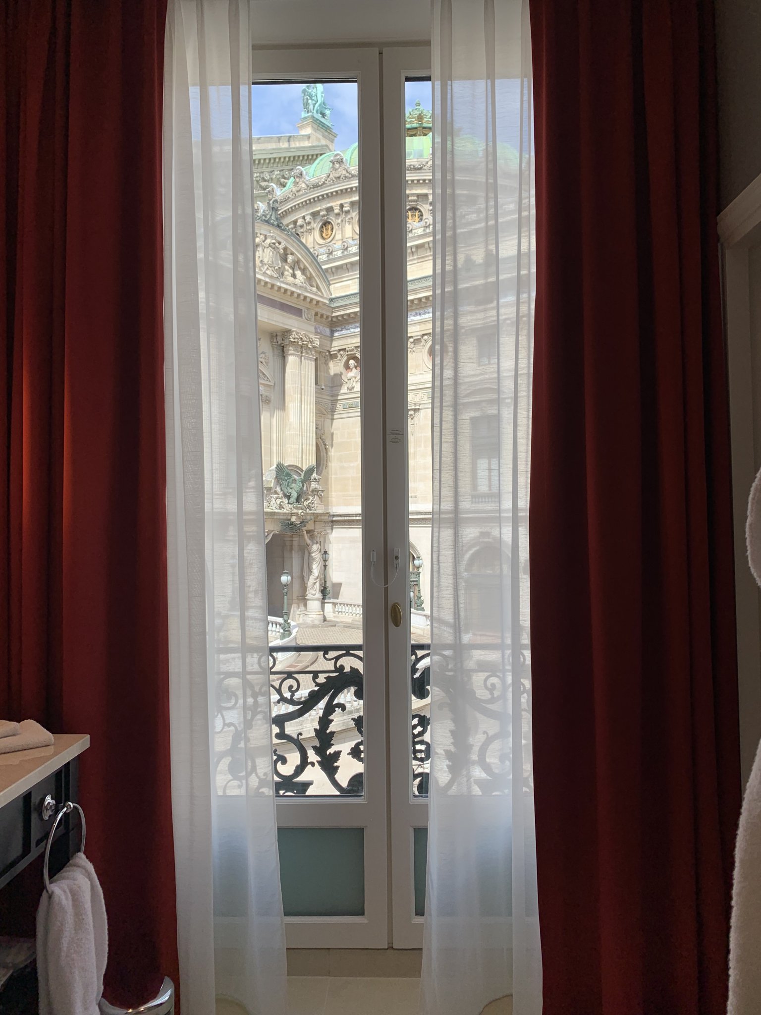 Opera View room photo 2