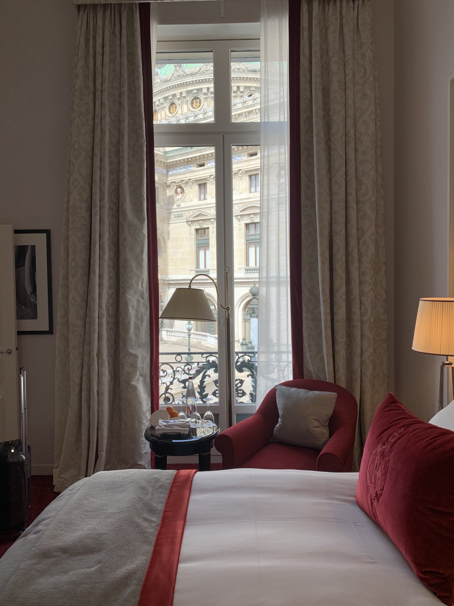 Opera View room photo 3