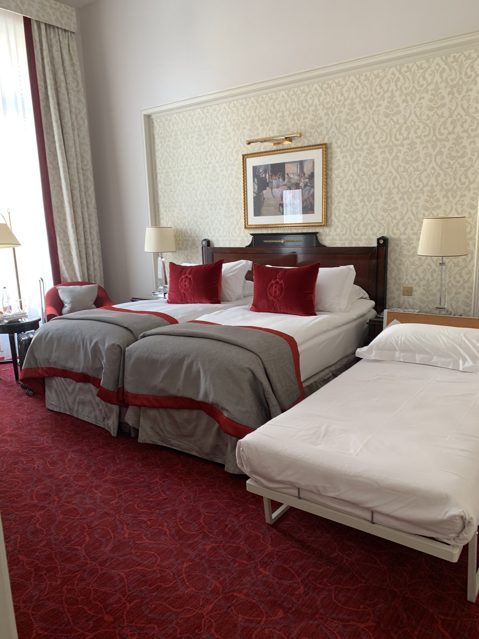 Opera View room photo 4